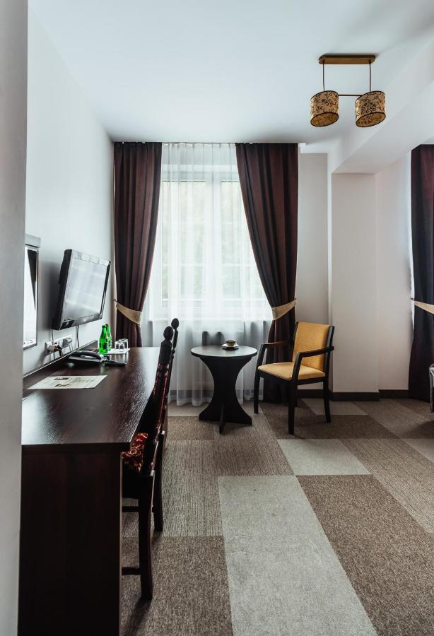 Dwor Dwikozy Hotell Exteriör bild